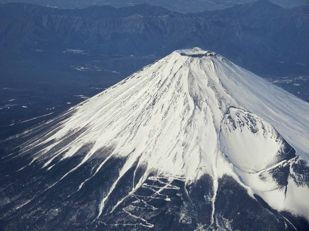 The crater rim of Mt. Fuji